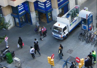 xerrar els vianants no es fan estranys a la invasió del seu espai